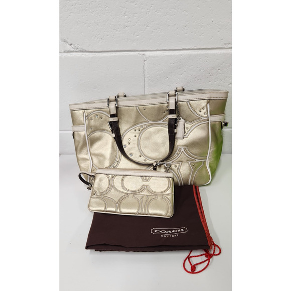 Coach Pierced C Gallery Gold Leather Tote Bundle With Wristlet & Duster F3121 - Picture 1 of 16